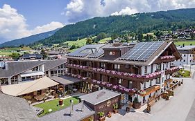 Hotel Alpenstolz